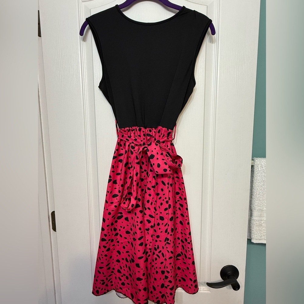 Women’s Sleeveless High Waisted Dress